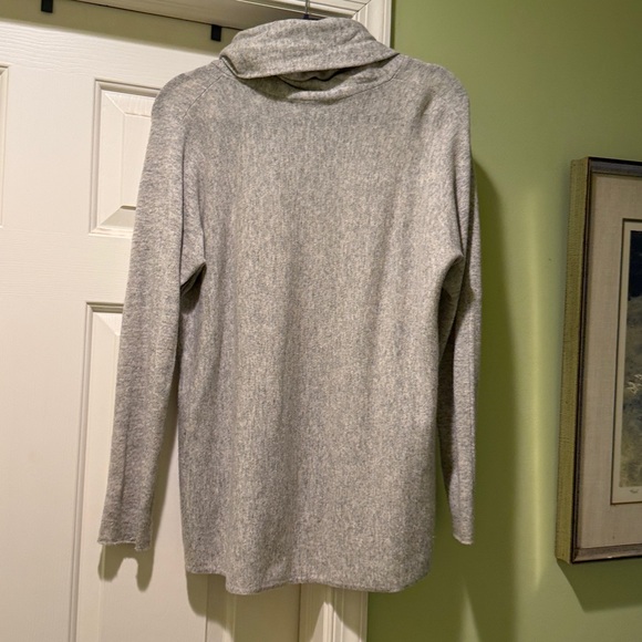 Vince Light Gray Cowl Neck Sweater size M - Picture 5 of 5